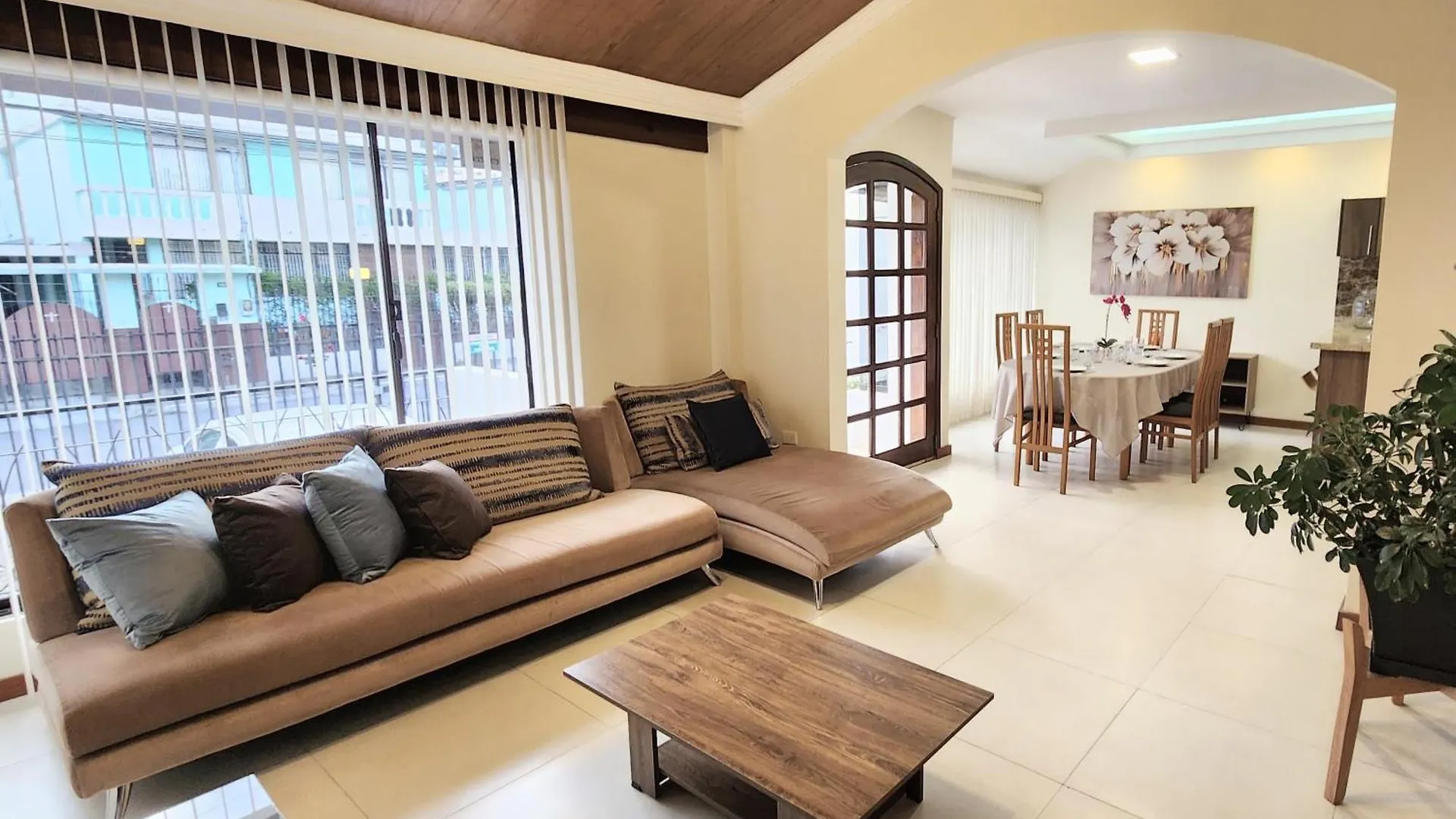 Altamira Apart Suites Quito Ecuador